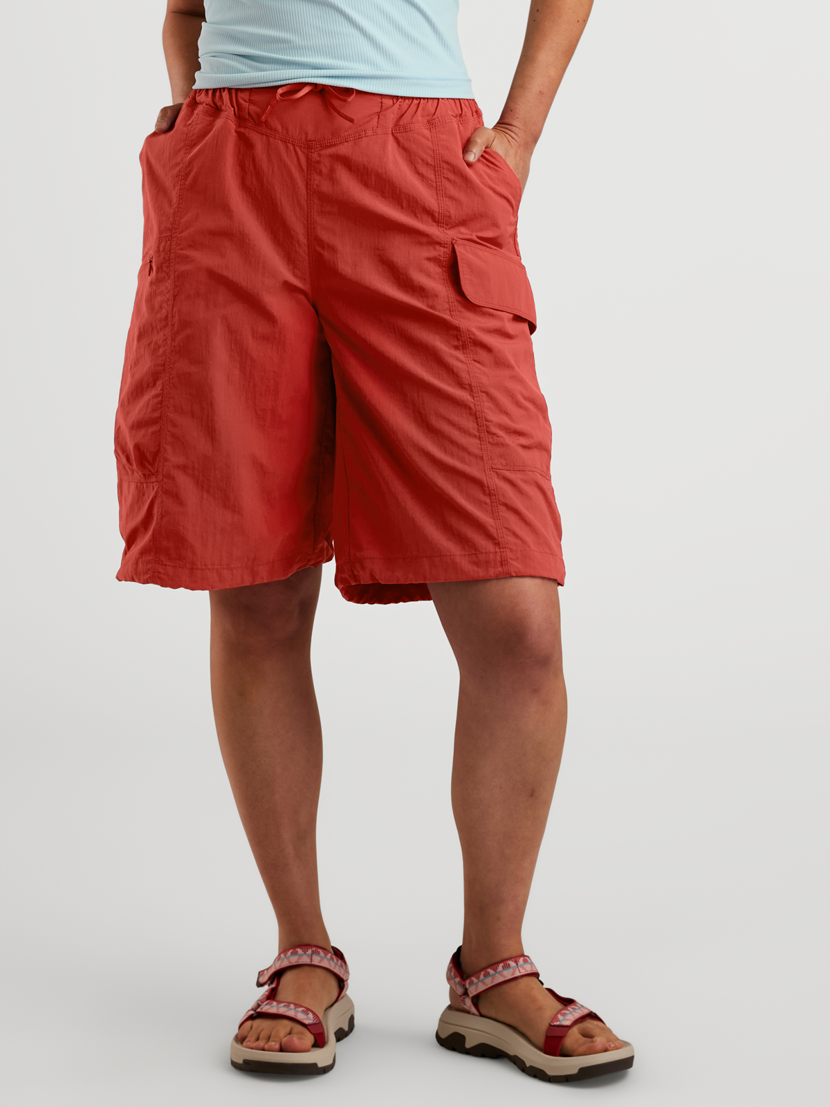 Indyeva Pavana Long Cargo Shorts Sun Coverage Trail | Title Nine