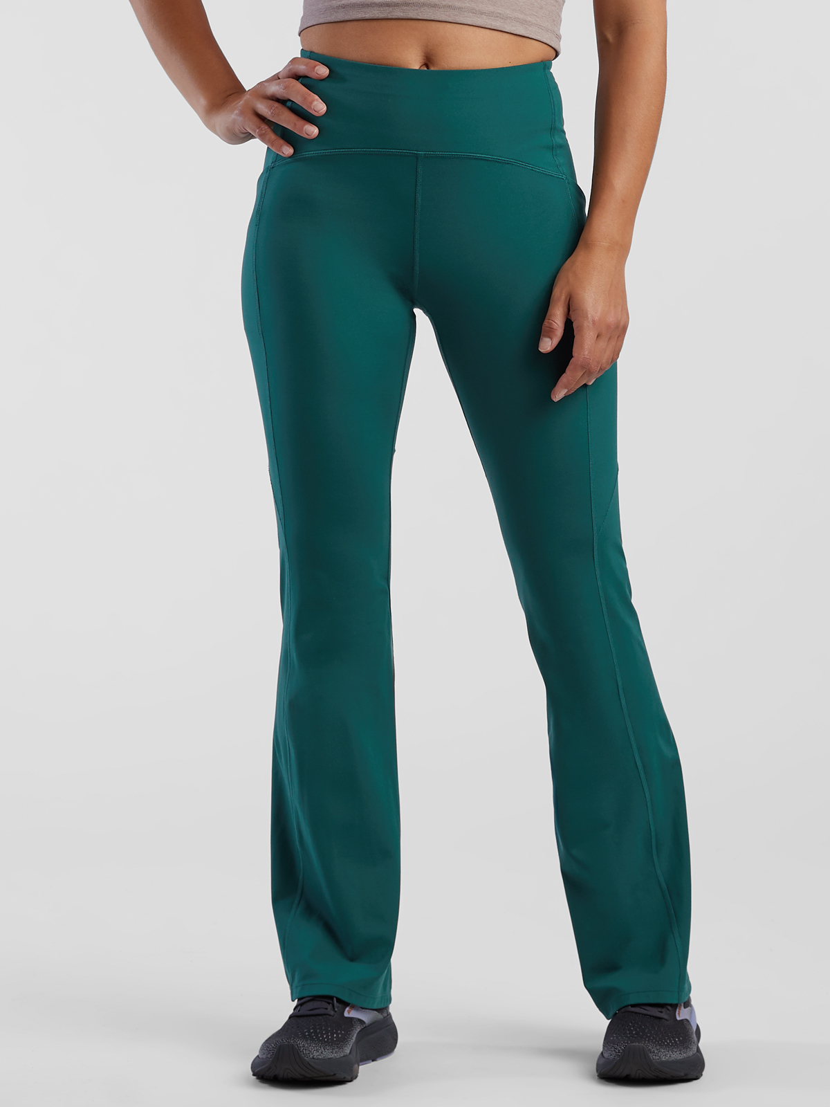 Kirsi Warm Workout Flare Leggings | Title Nine
