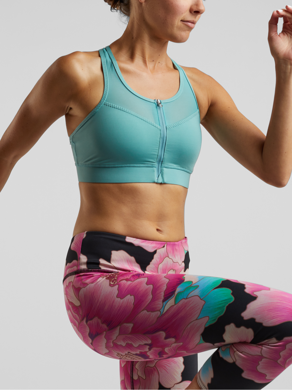 sports bra front close
