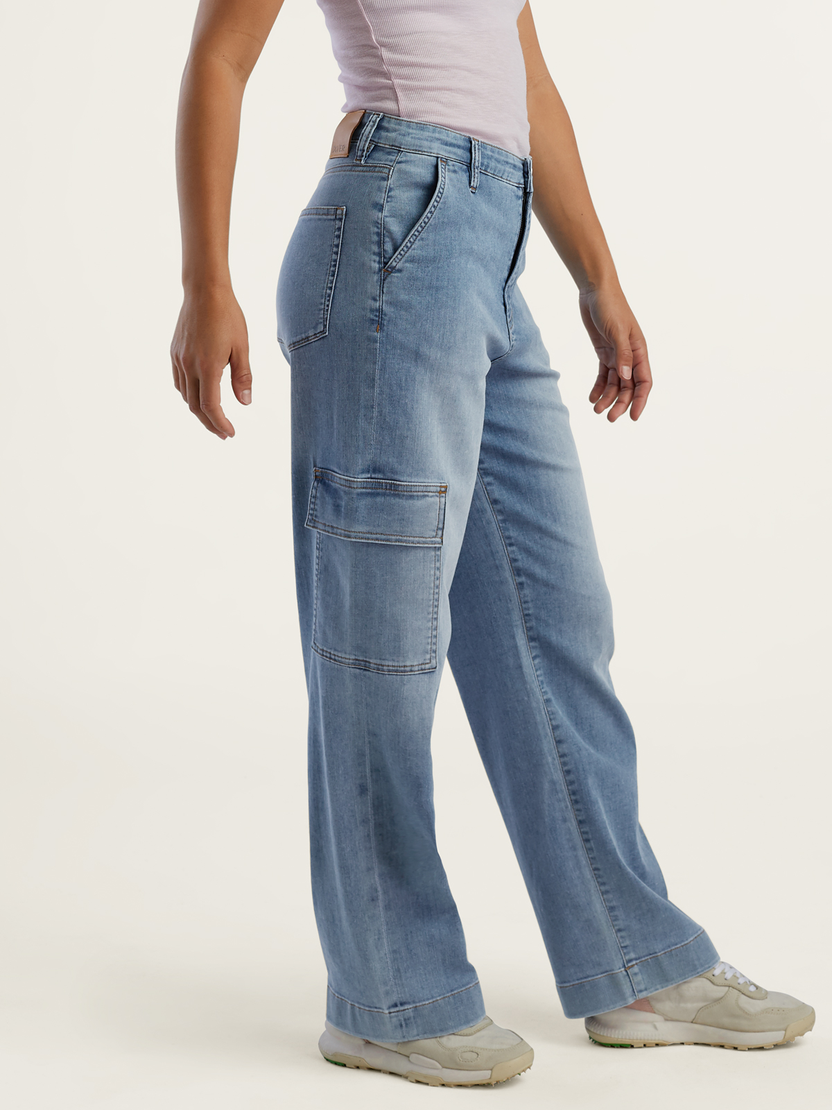 Duer Women's Performance Cargo Jeans
