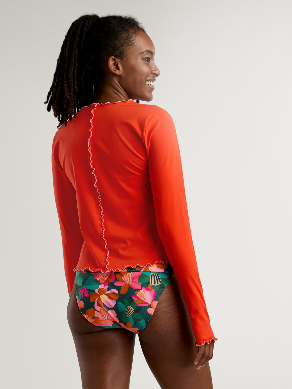 Surfspray Rash Guard – UPF 50 Surf Swim Top | Title Nine