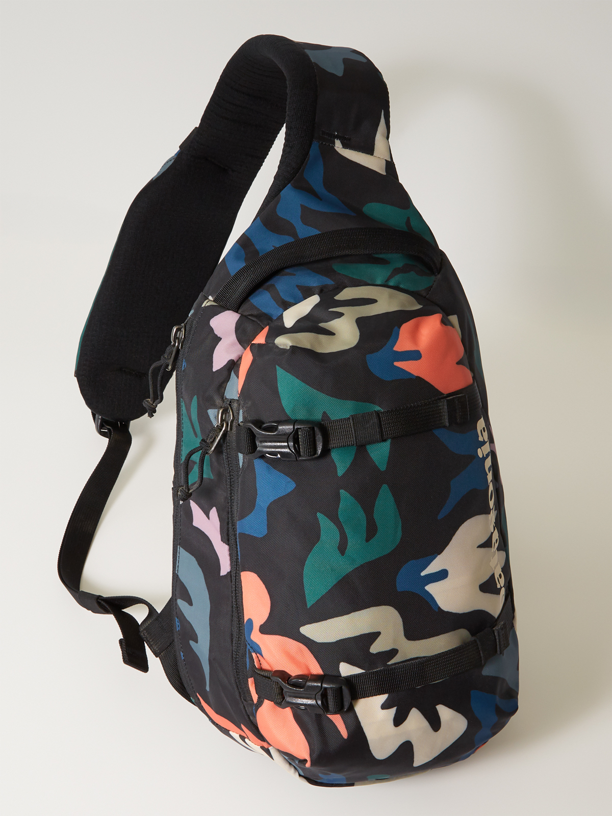 Patagonia Atom Sling Bag - 8L | Title Nine