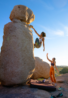 Aloha Day Tripper Zipper Tote Bag | Title Nine